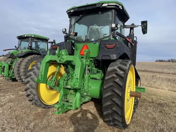 Image of John Deere 8RT 340 equipment image 2