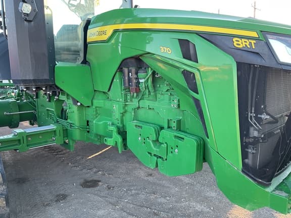 Image of John Deere 8RT 370 equipment image 2