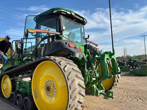 Image of John Deere 8RT 370 equipment image 1
