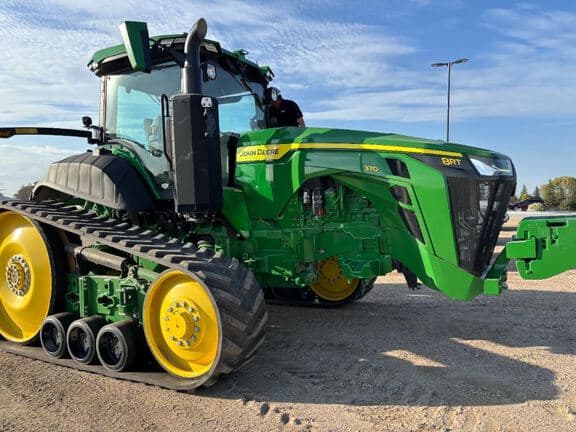Image of John Deere 8RT 370 equipment image 3