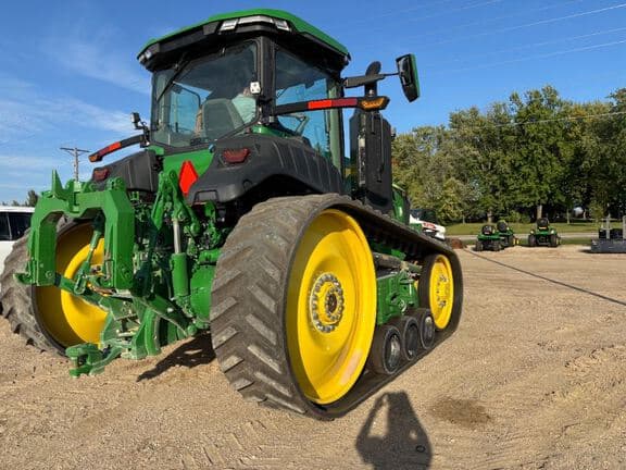Image of John Deere 8RT 370 equipment image 2