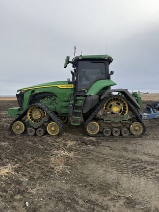 2023 John Deere 8RX 410 Equipment Image0