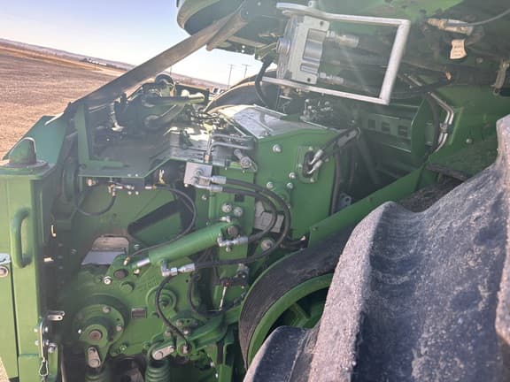 Image of John Deere 9700 equipment image 1