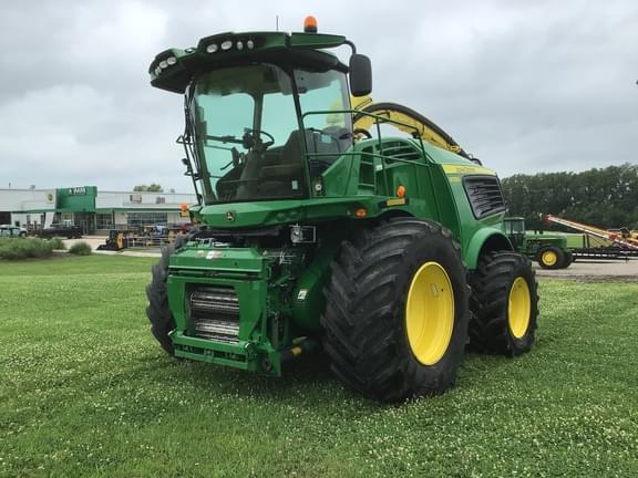 Image of John Deere 9700 equipment image 2