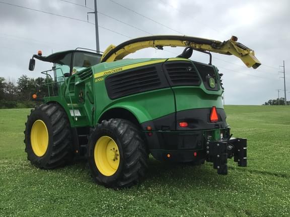 Image of John Deere 9700 equipment image 3