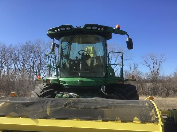 Image of John Deere 9700 equipment image 1
