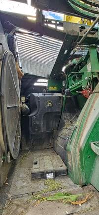 Image of John Deere 9900 equipment image 4