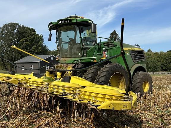 Image of John Deere 9900 equipment image 1