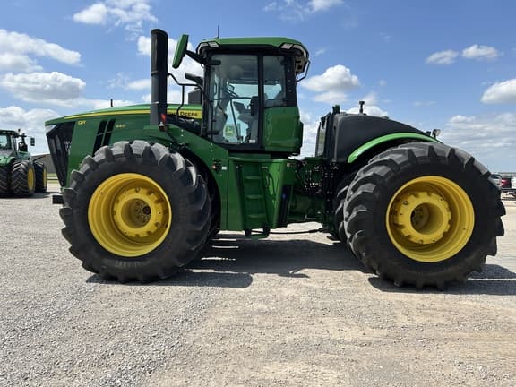 Image of John Deere 9R 440 equipment image 1
