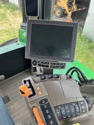 Image of John Deere 9R 440 equipment image 1