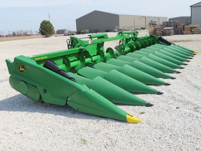 Image of John Deere C12F equipment image 1
