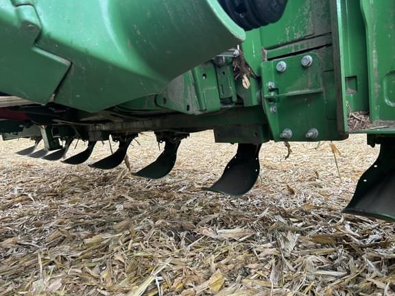 Image of John Deere C12F equipment image 2