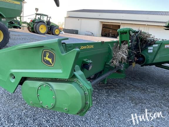 Image of John Deere C12F equipment image 3