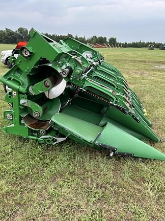 Image of John Deere C12F equipment image 4