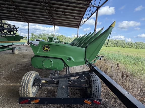 Image of John Deere C12F equipment image 2
