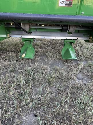 Image of John Deere C12F equipment image 3