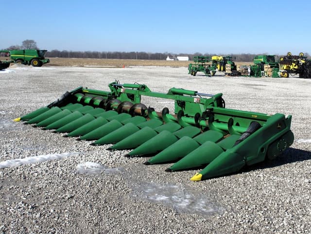 Image of John Deere C12F equipment image 2