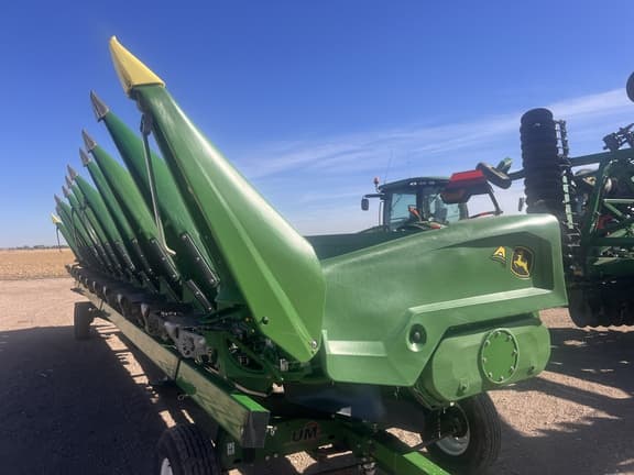 Image of John Deere C12R Image 1