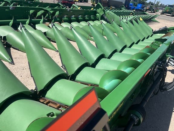 Image of John Deere C12R equipment image 4