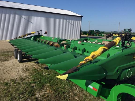 Image of John Deere C12R equipment image 2