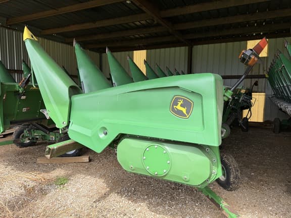 Image of John Deere C12R equipment image 3