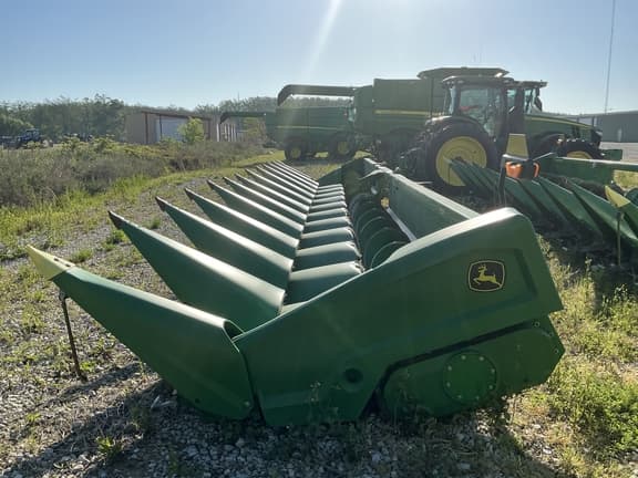 Image of John Deere C12R equipment image 3