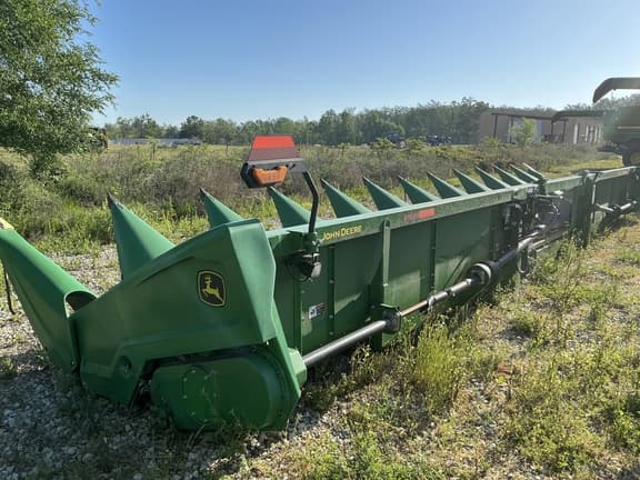 Image of John Deere C12R equipment image 4