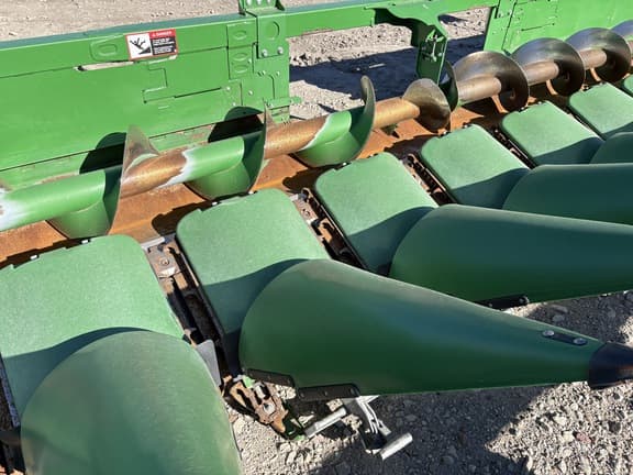 Image of John Deere C12R equipment image 4