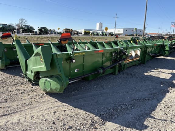 Image of John Deere C12R equipment image 1