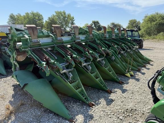 Image of John Deere C16F Primary image