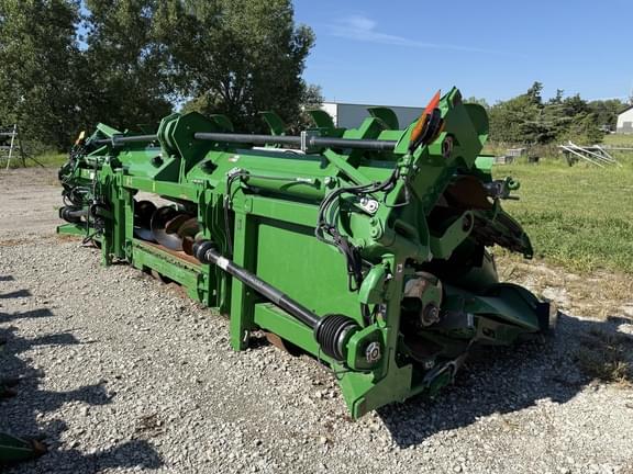 Image of John Deere C16F equipment image 3
