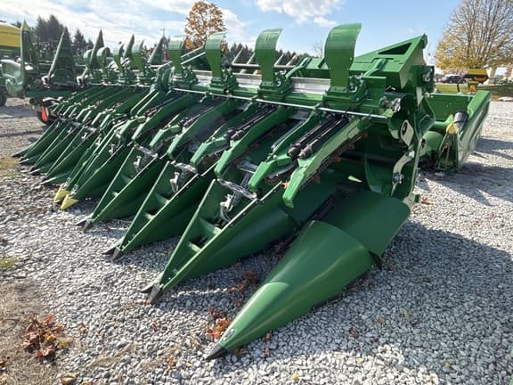 Image of John Deere C16F equipment image 2