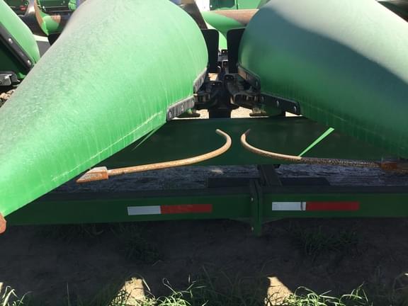 Image of John Deere C16F equipment image 4