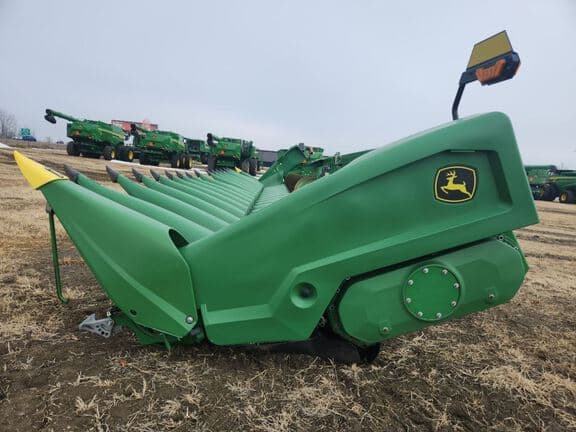 Image of John Deere C18R equipment image 2
