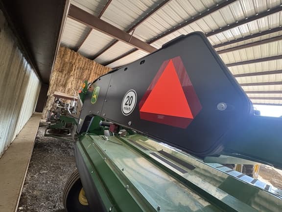 Image of John Deere C400 equipment image 3