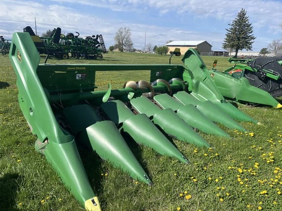 Image of John Deere C6R Primary image