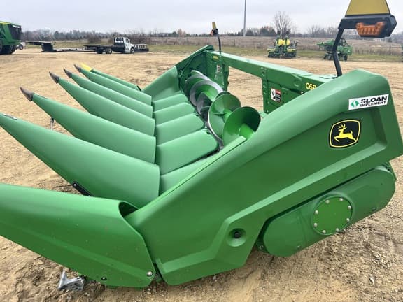 Image of John Deere C6R equipment image 3