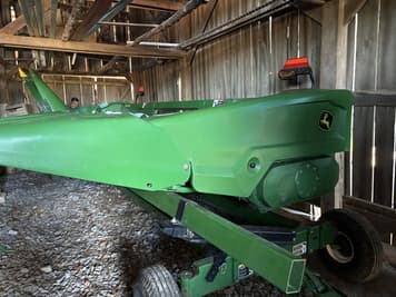 Main image John Deere C8R