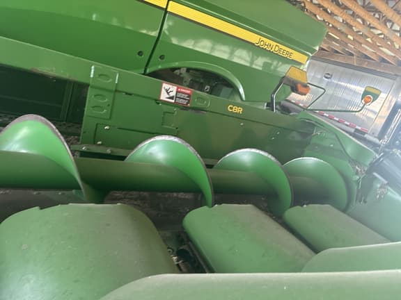 Image of John Deere C8R equipment image 4