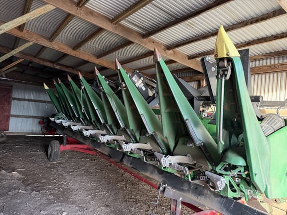 Image of John Deere C8R equipment image 1