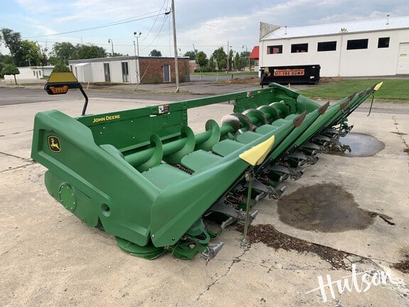2023 John Deere C8R Equipment Image0