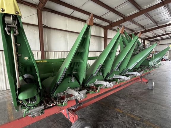 Image of John Deere C8R Primary image