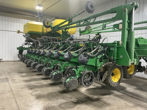 Image of John Deere DB60 equipment image 2