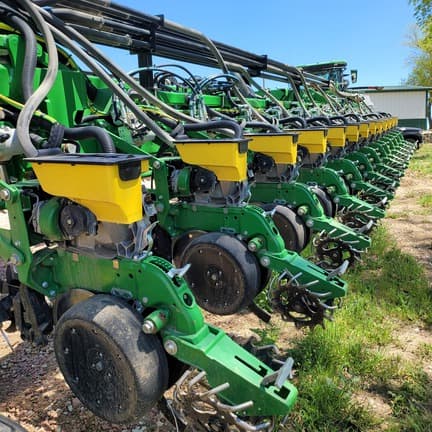 Image of John Deere DB80 equipment image 3