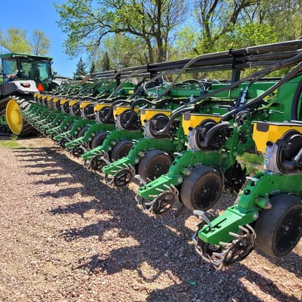 Image of John Deere DB80 equipment image 2