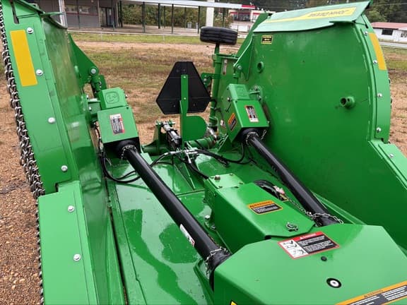 Image of John Deere FC12E equipment image 4