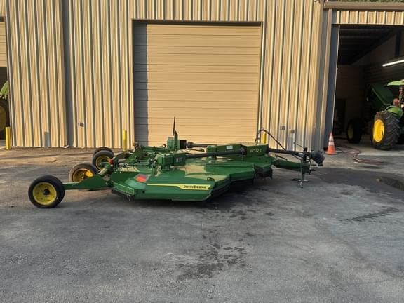 Image of John Deere FC12E equipment image 2