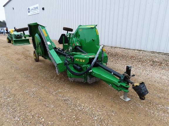 Image of John Deere FC12E equipment image 1