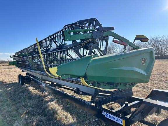 2023 John Deere HD40F Equipment Image0