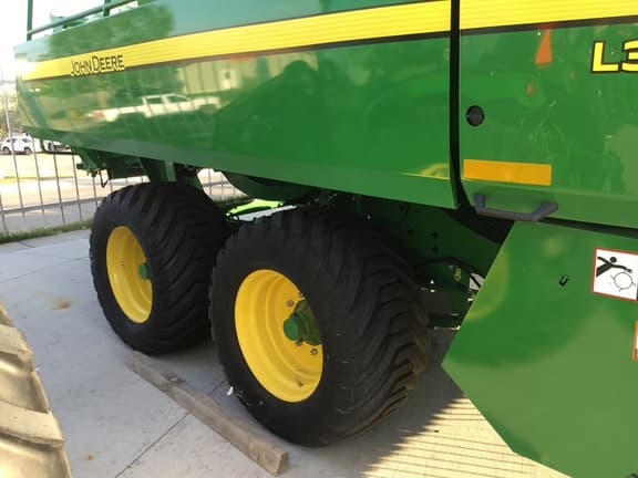 Image of John Deere L341 equipment image 1